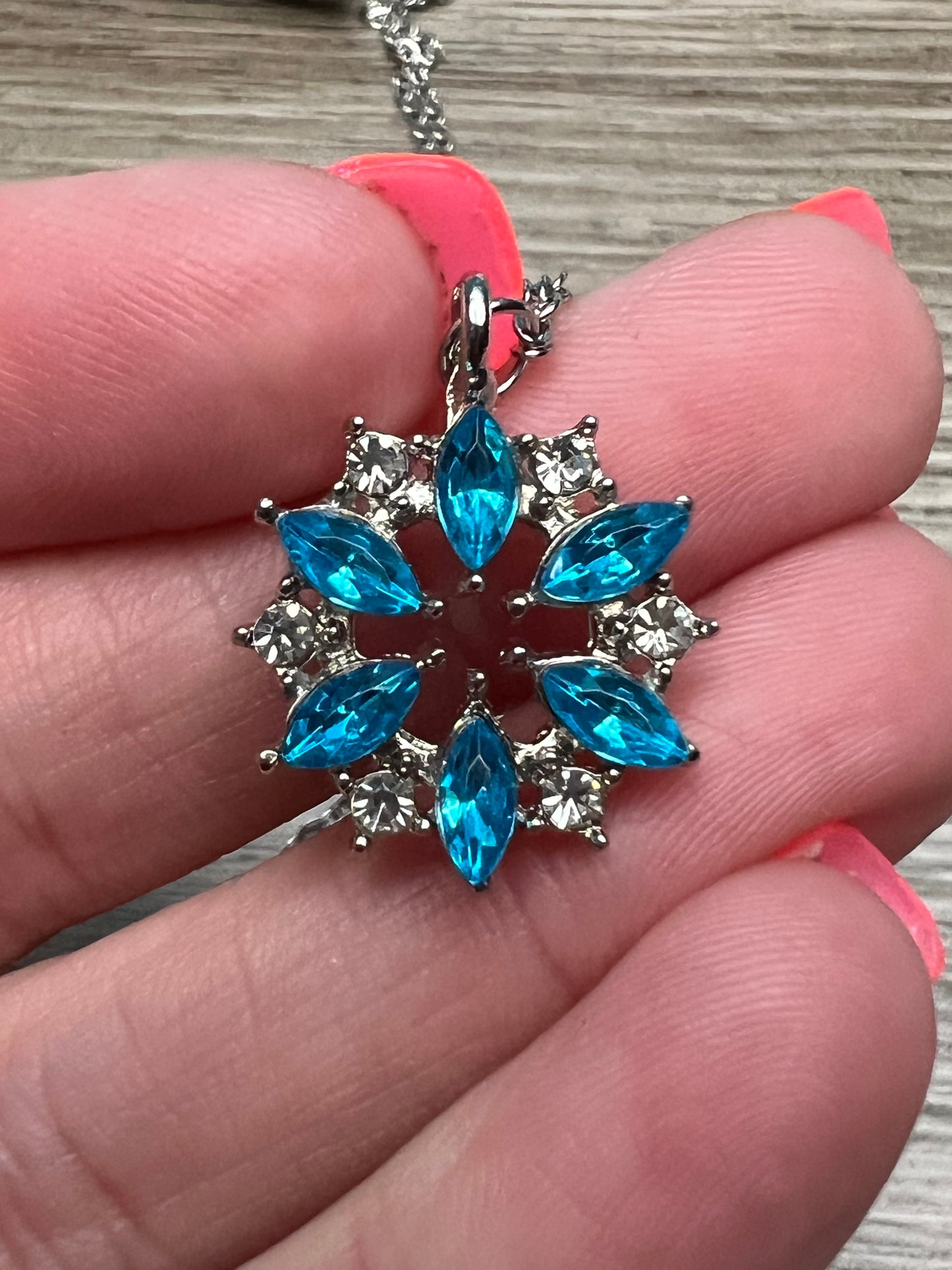 Cute Snowflake Necklace