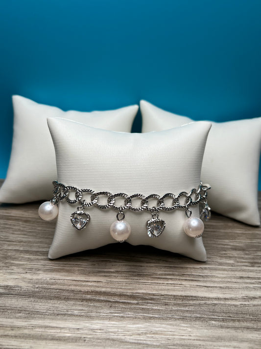 Cute Pearl And Rhinstone Bracelet